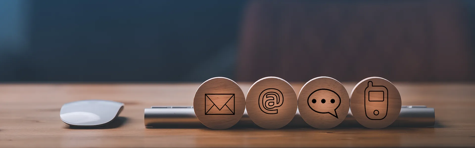 आमच्याशी संपर्क साधा